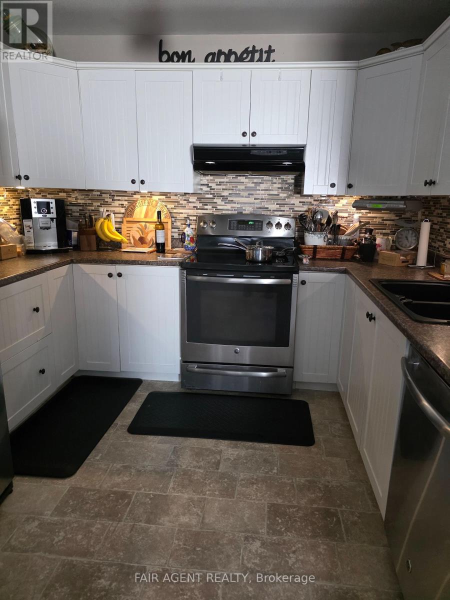 261 TRILLIUM CIRCLE