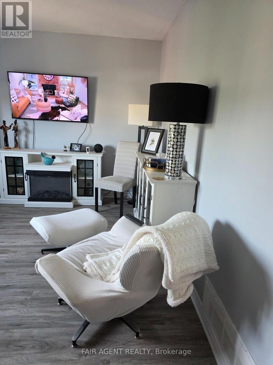 261 TRILLIUM CIRCLE