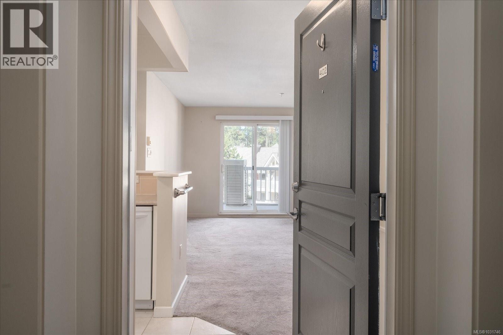 402 5685 Edgewater Lane