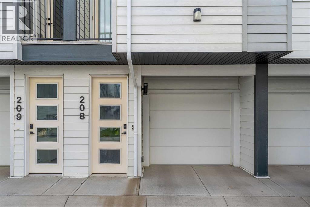 208, 101 Panatella Square NW