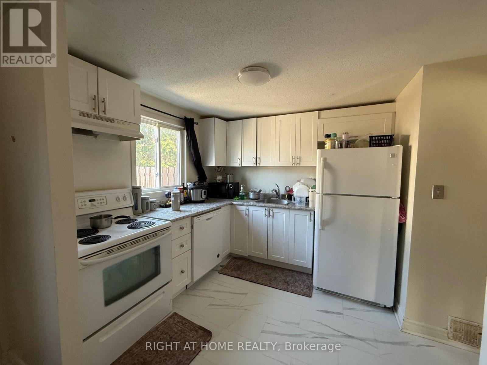 B - 1552 BEAVERPOND DRIVE