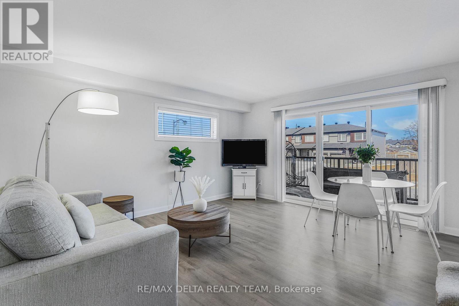 D - 516 DECOEUR DRIVE