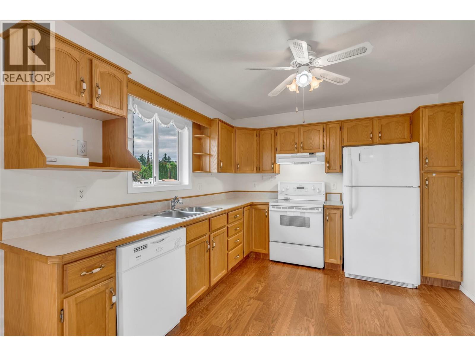 14615 Victoria Road Unit# 7