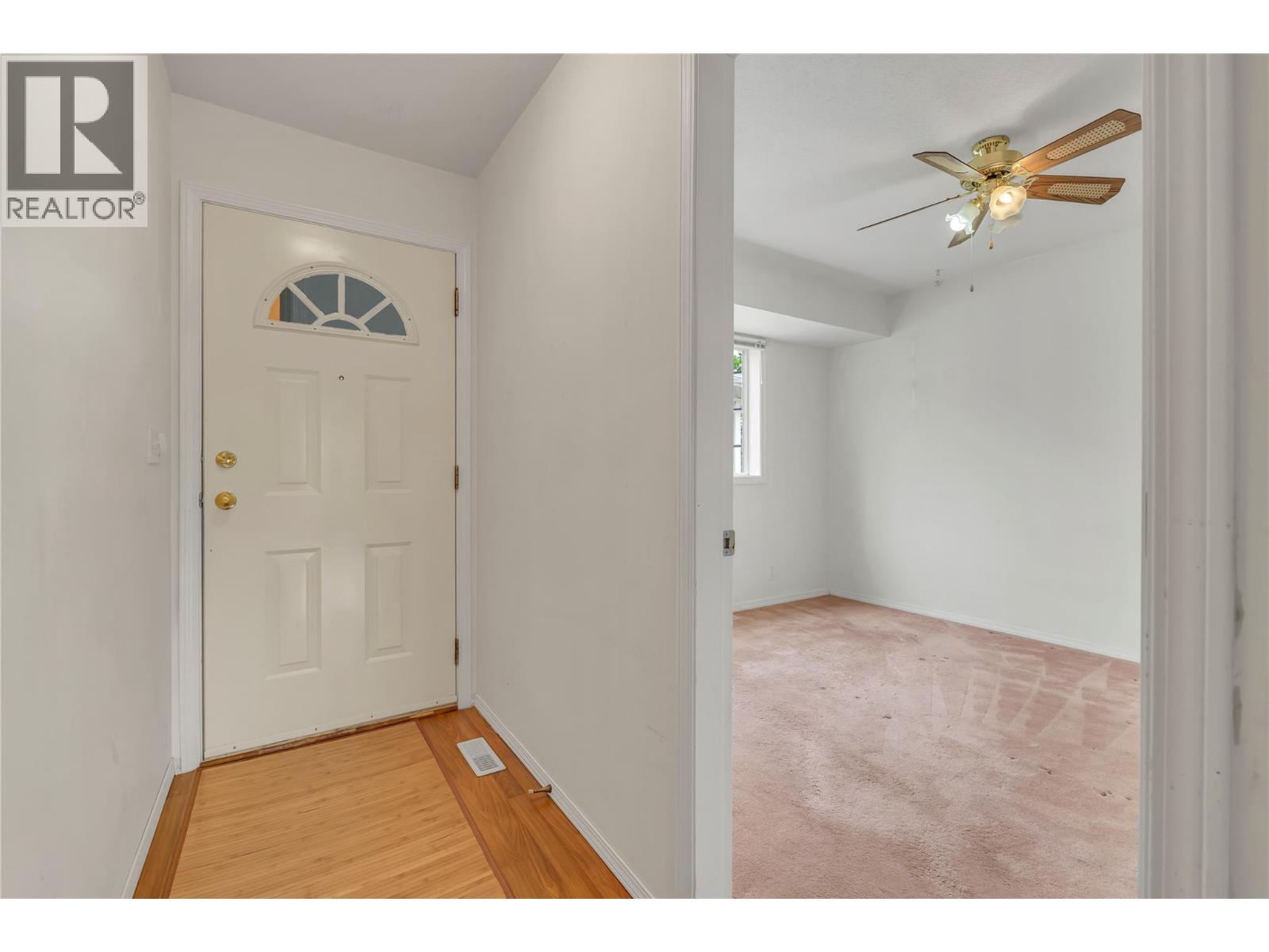 14615 Victoria Road Unit# 7