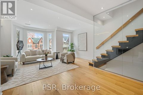 184 STRACHAN AVENUE Toronto (Niagara) ON M6J2S9