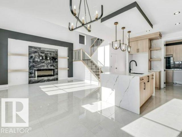 6706 176A AV NW