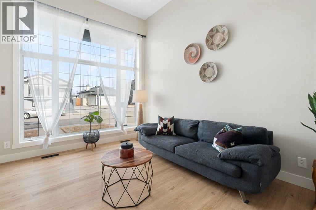 111 Woodside Circle NW