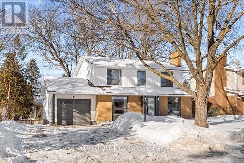 41 QUALICUM STREET Ottawa ON K2H7H3