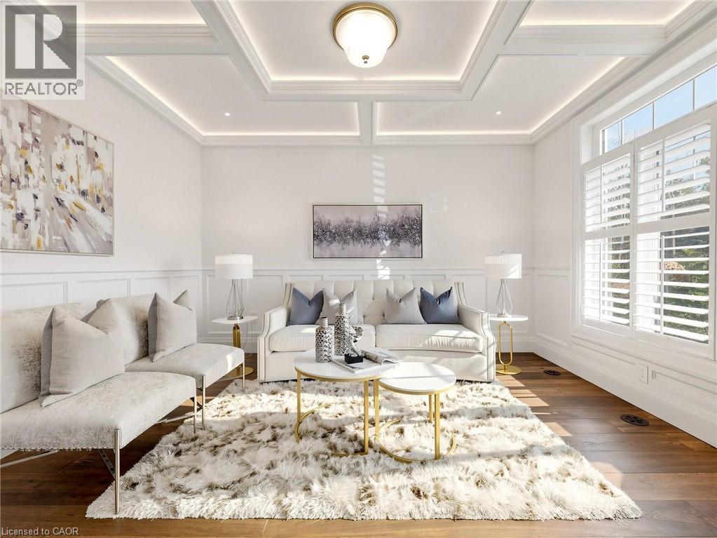 315 WILSON Street W