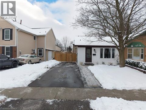 60 BANBURY Road Brantford ON N3P1C3