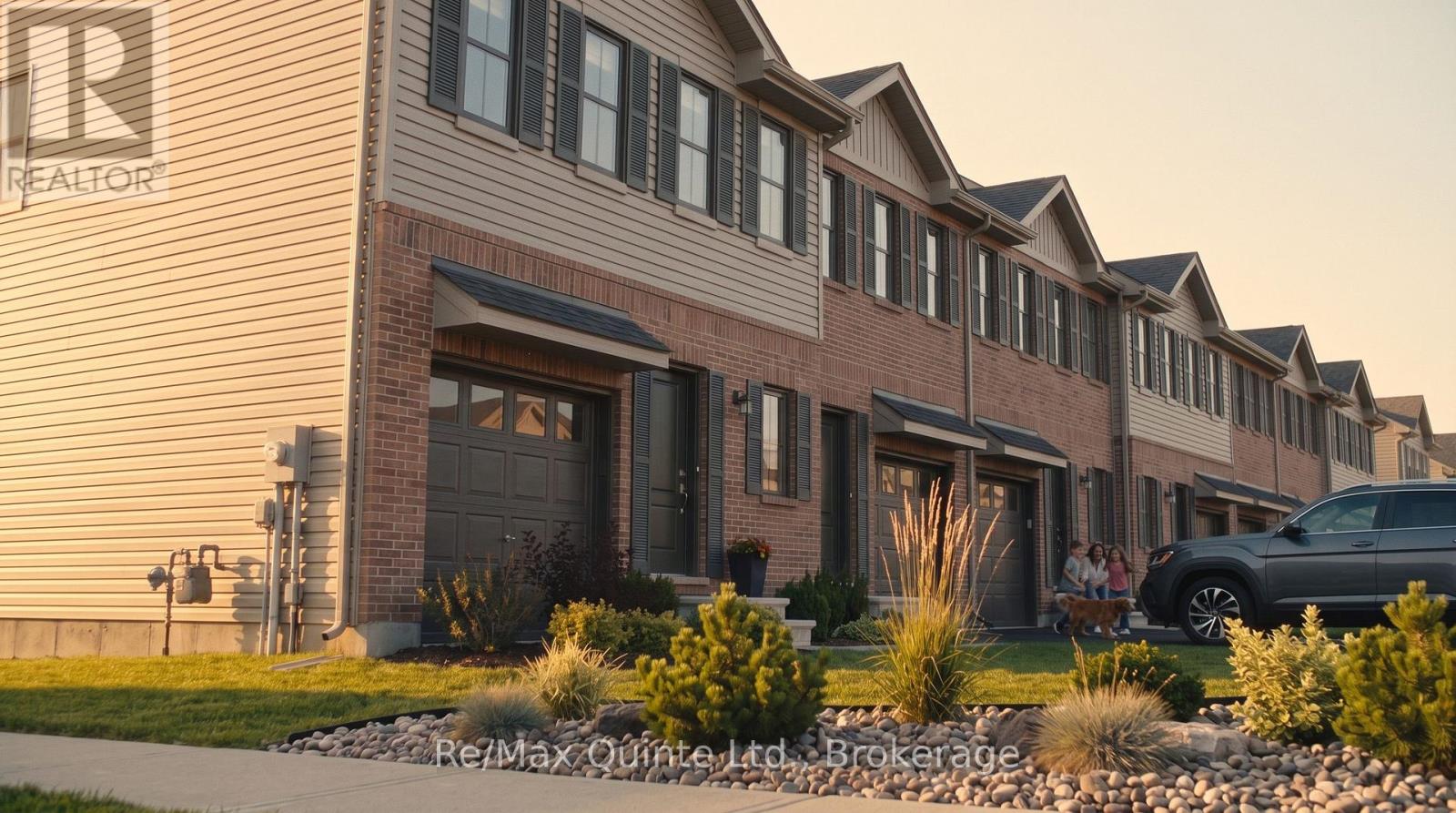 Photo 1 of 5 — 88 HINEMAN STREET, Prince Edward County (Hallowell Ward), ON K0K2T0