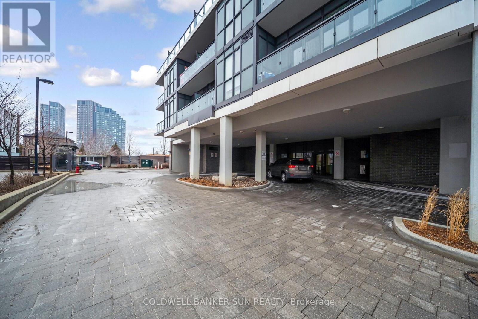 413 - 16 MCADAM AVENUE