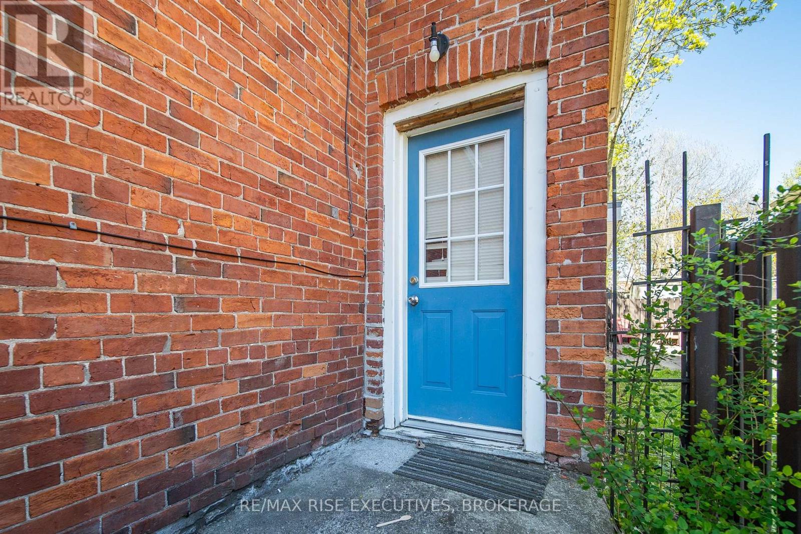 480 VICTORIA STREET