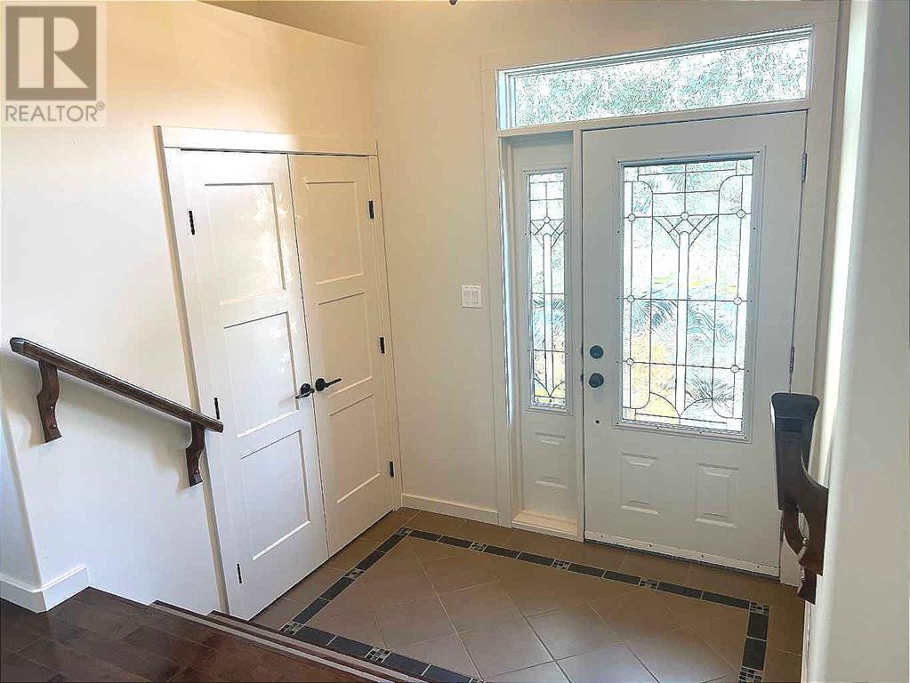 128 Grand River Boulevard W