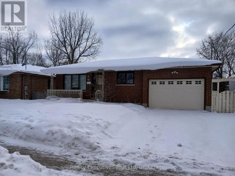 52 ALMA STREET N Guelph (Junction/Onward Willow) ON N1H5X1