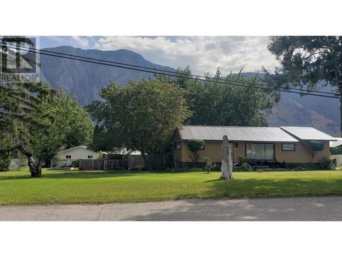 725 2nd Ave Avenue Keremeos BC V0X1N2