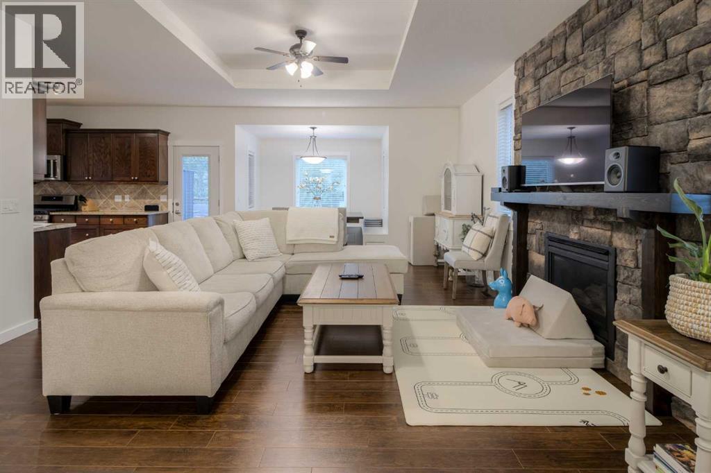 2202 Cedar Crescent