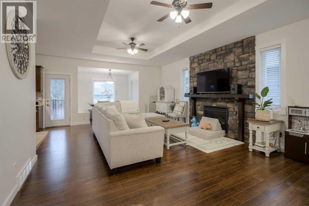 2202 Cedar Crescent