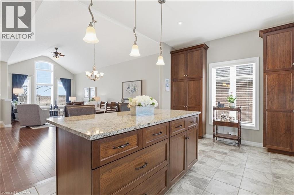 16 PICCADILLY Square