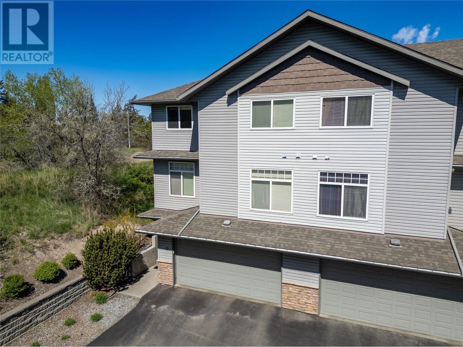 2046 ROBSON Place Unit# 12