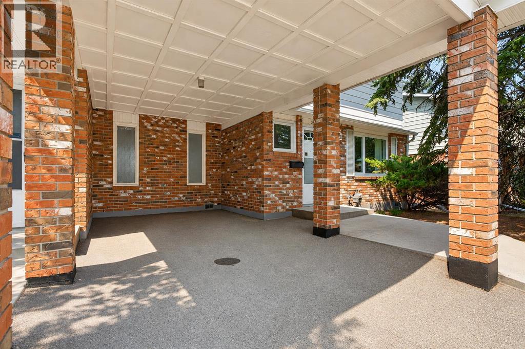 21, 2815 Palliser Drive SW