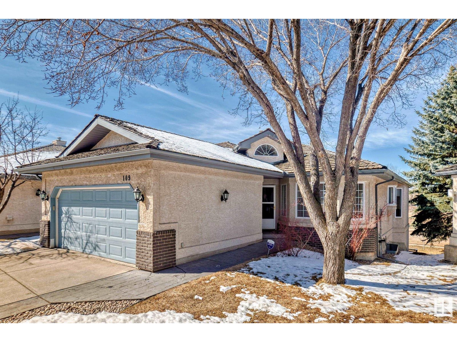 #109 215 Blackburn DR E SW