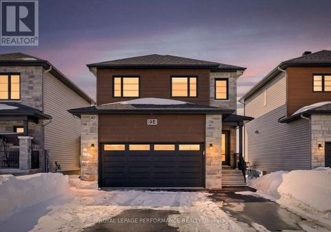 934 CHABLIS CRESCENT Russell ON K0A1W0