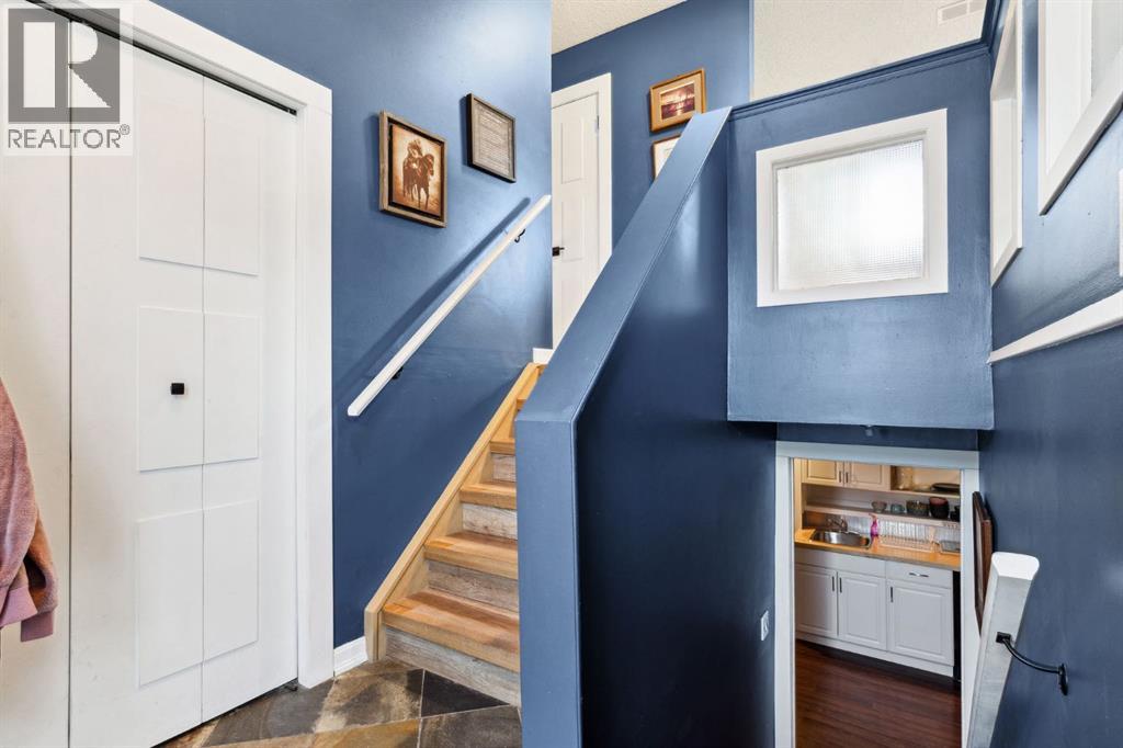 147 Falchurch Crescent NE