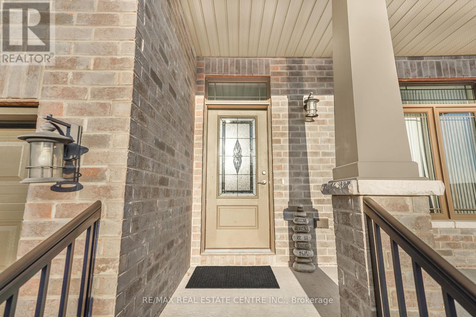 28 STONECREST BOULEVARD