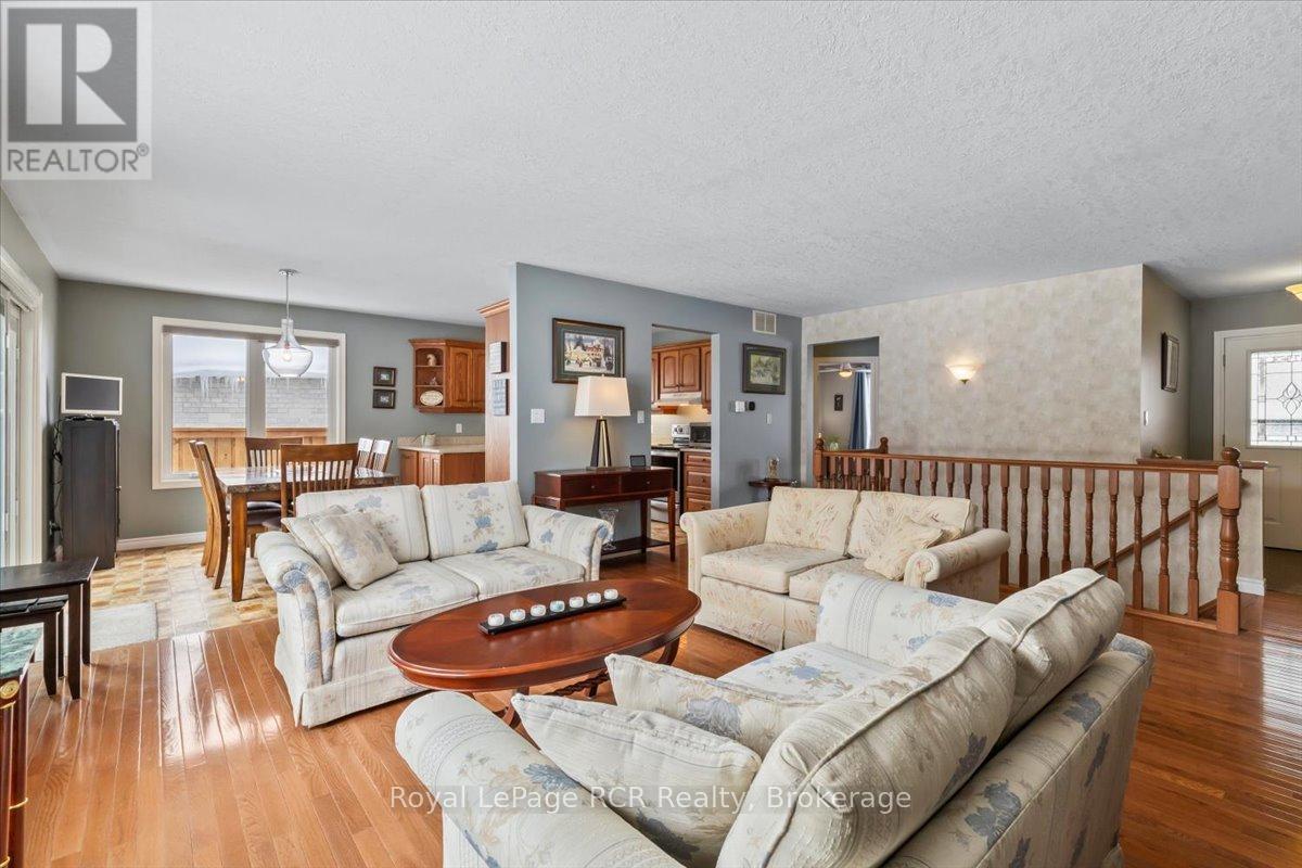 239 4TH STREET CRESCENT