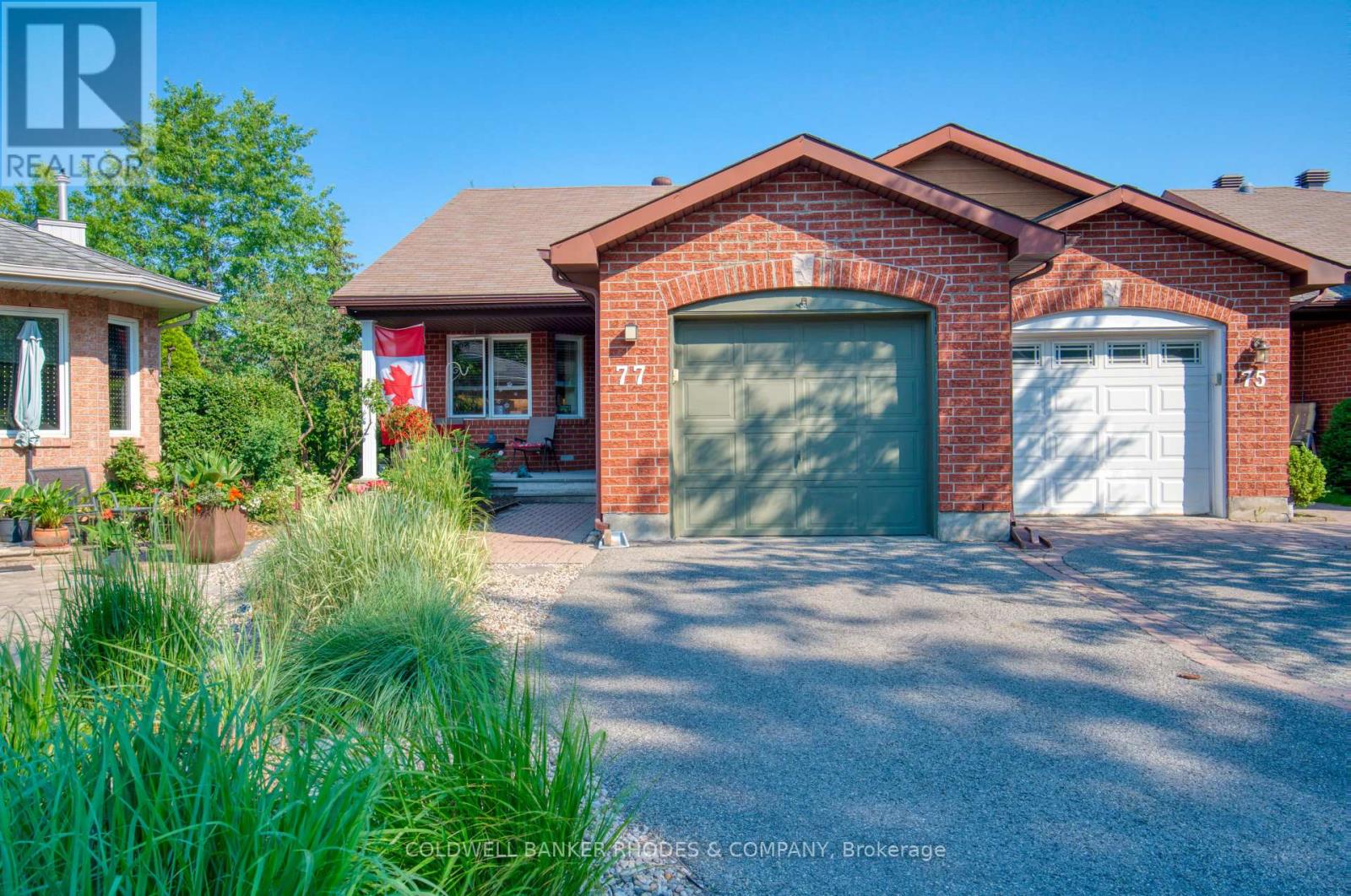 Photo 1 of 25 — 77 QUINTERRA COURT, Ottawa, ON K1V1K9