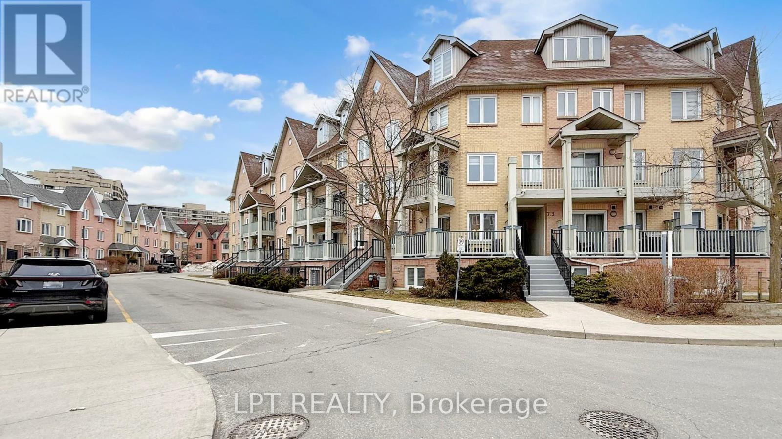 712 - 75 WELDRICK ROAD E