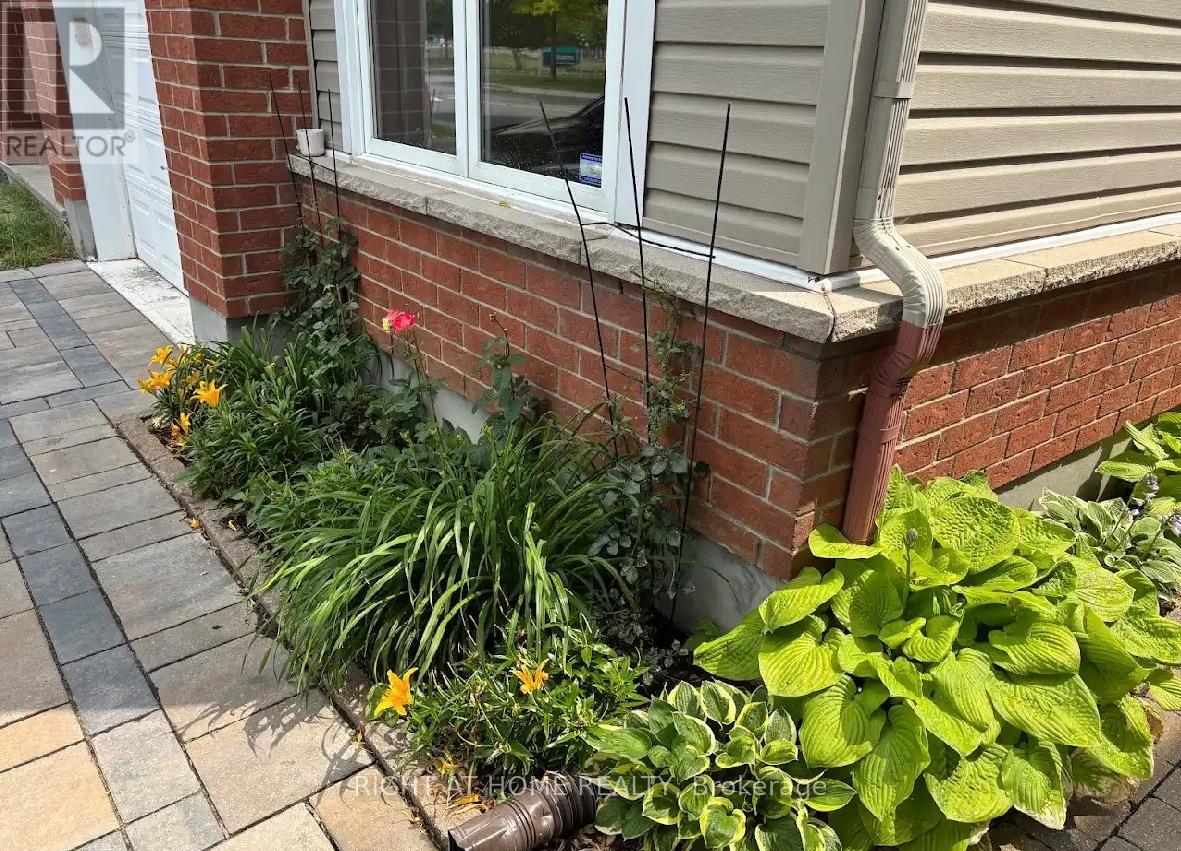 D - 29 CRESTHAVEN DRIVE