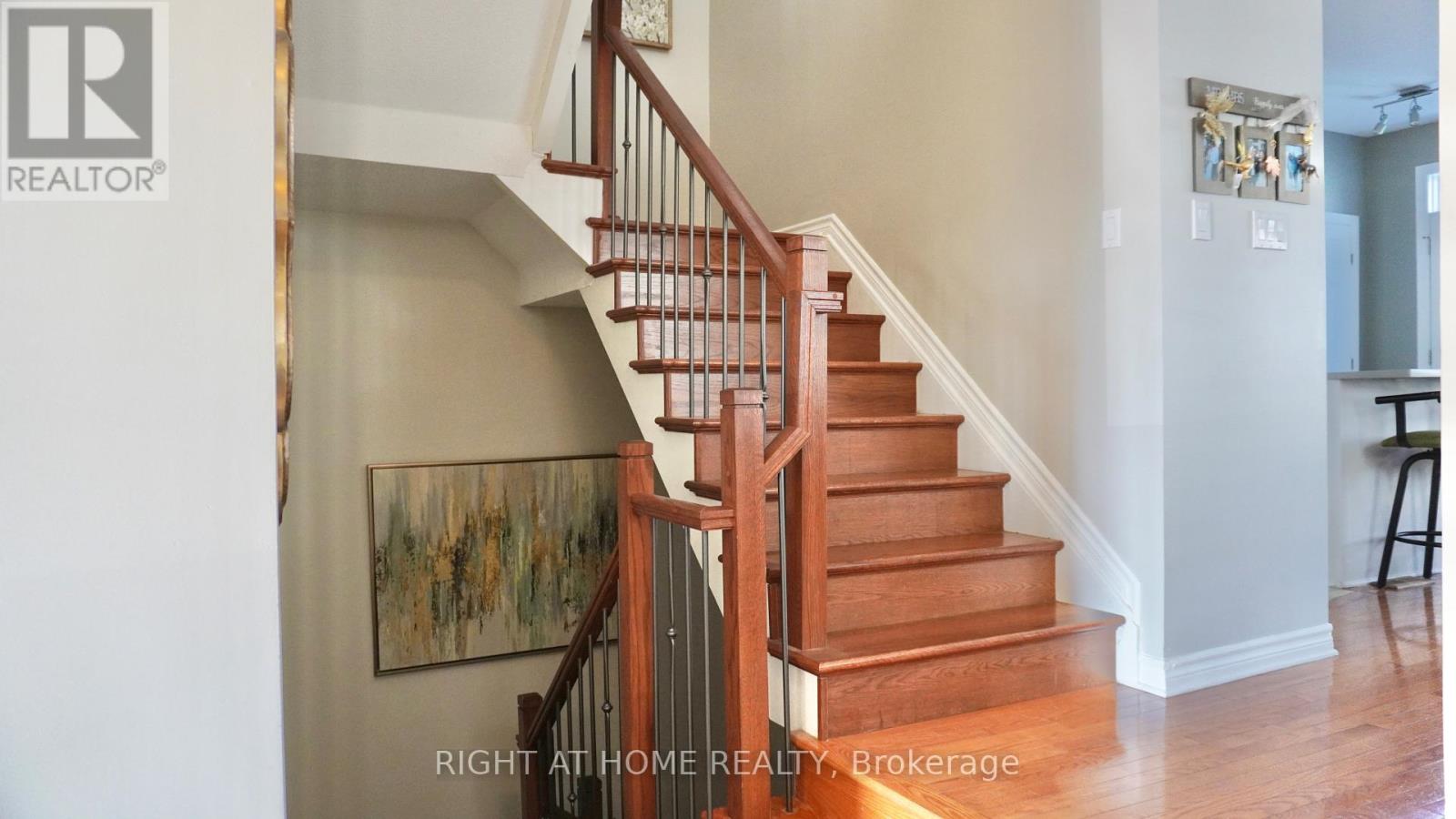 D - 29 CRESTHAVEN DRIVE