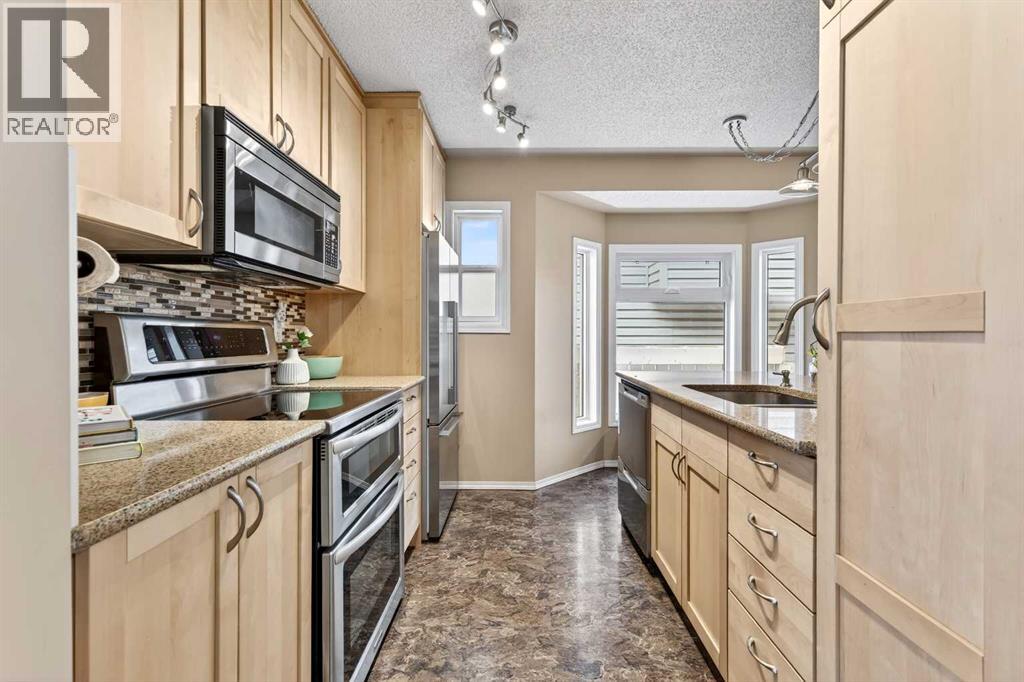 886 Erin Woods Drive SE