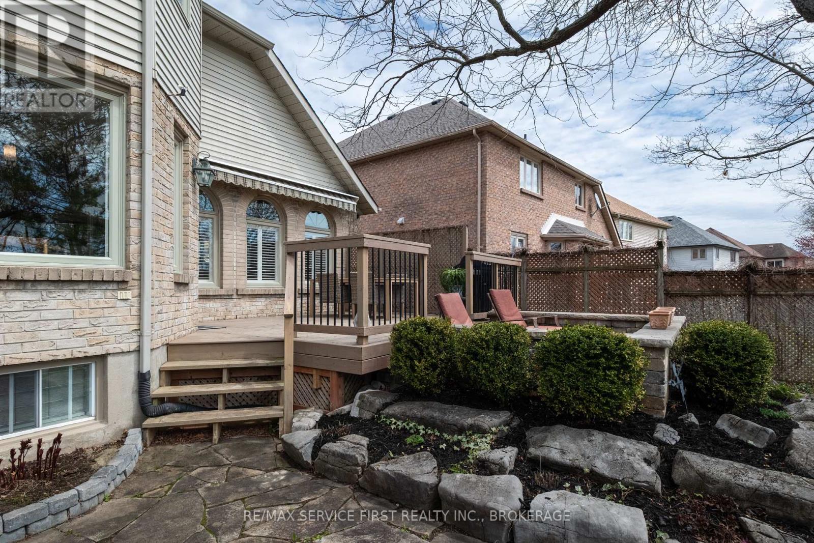 531 FOREST HILL DRIVE E DRIVE
