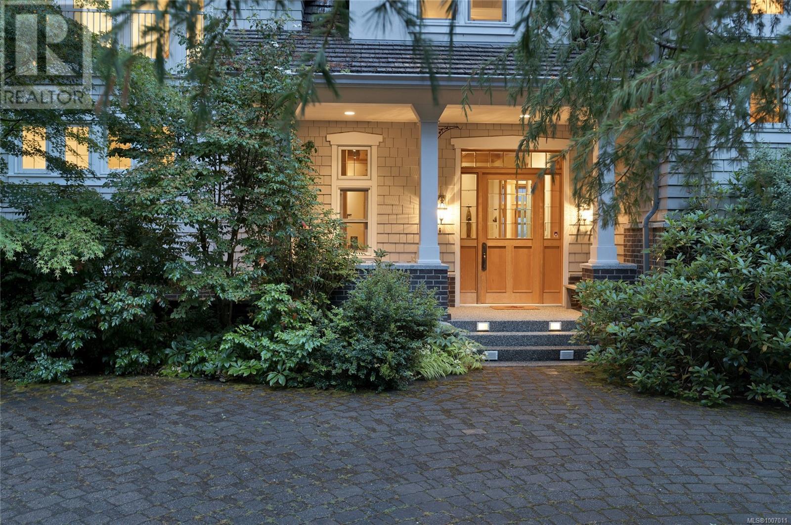 1790 Hyacinthe Bay Rd