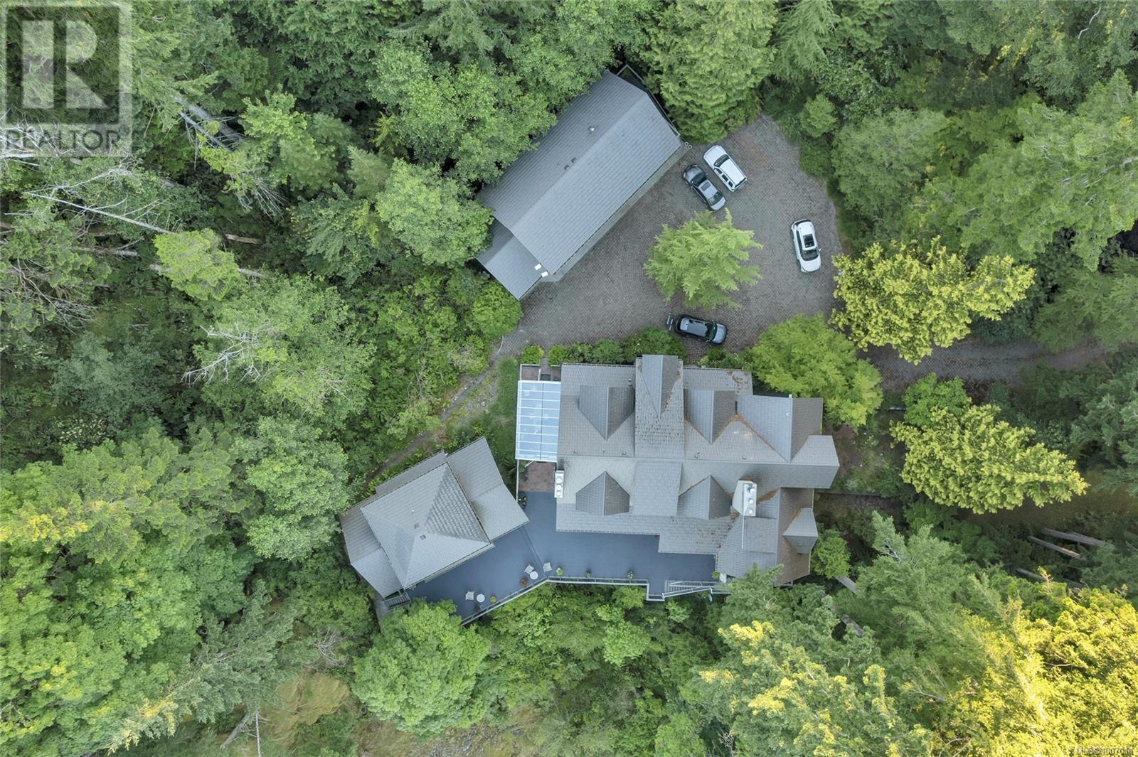 1790 Hyacinthe Bay Rd