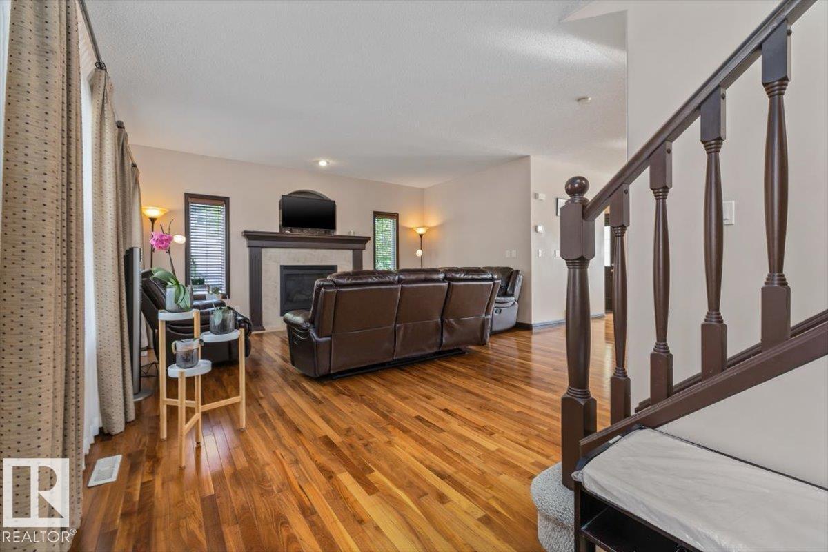 5015 THIBAULT WY NW