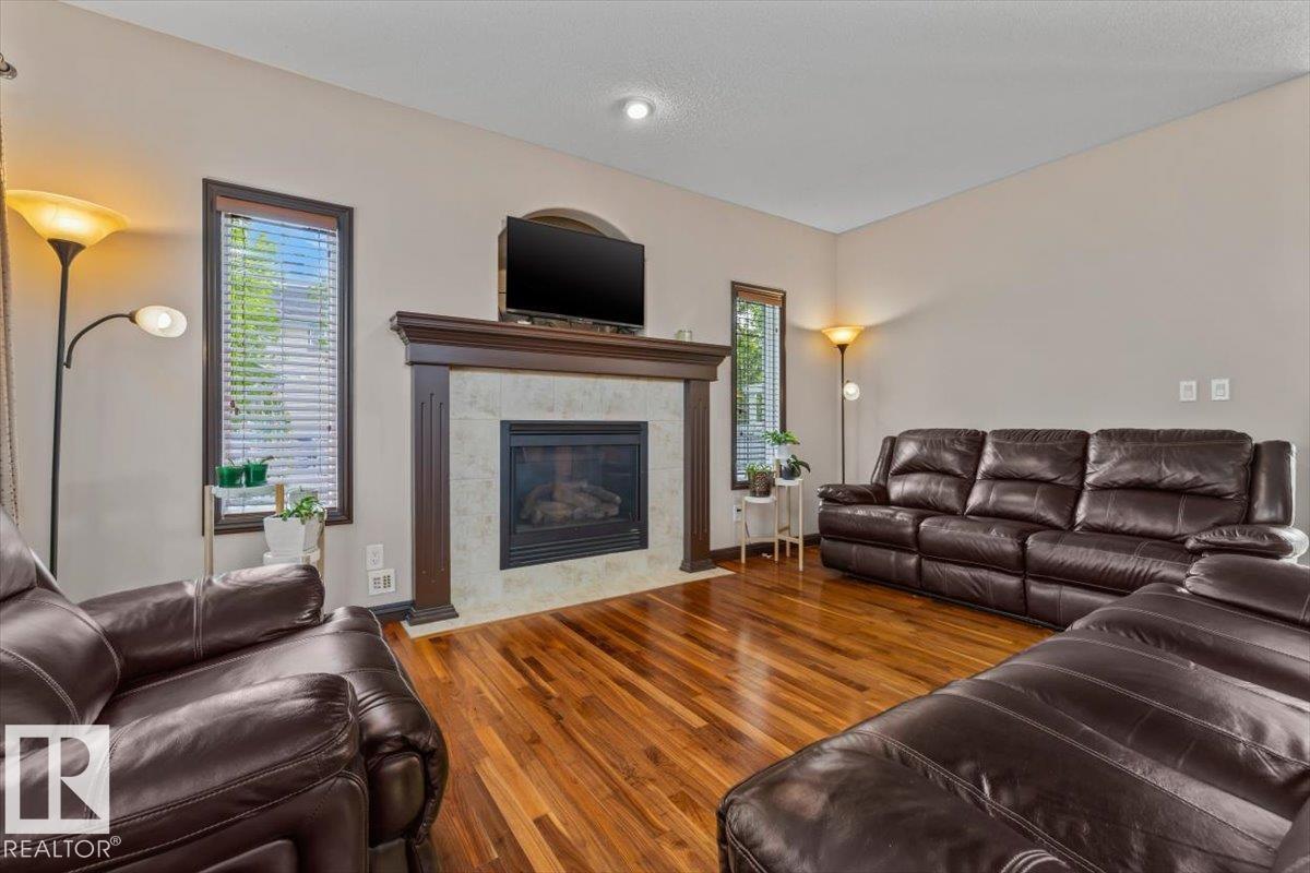 5015 THIBAULT WY NW