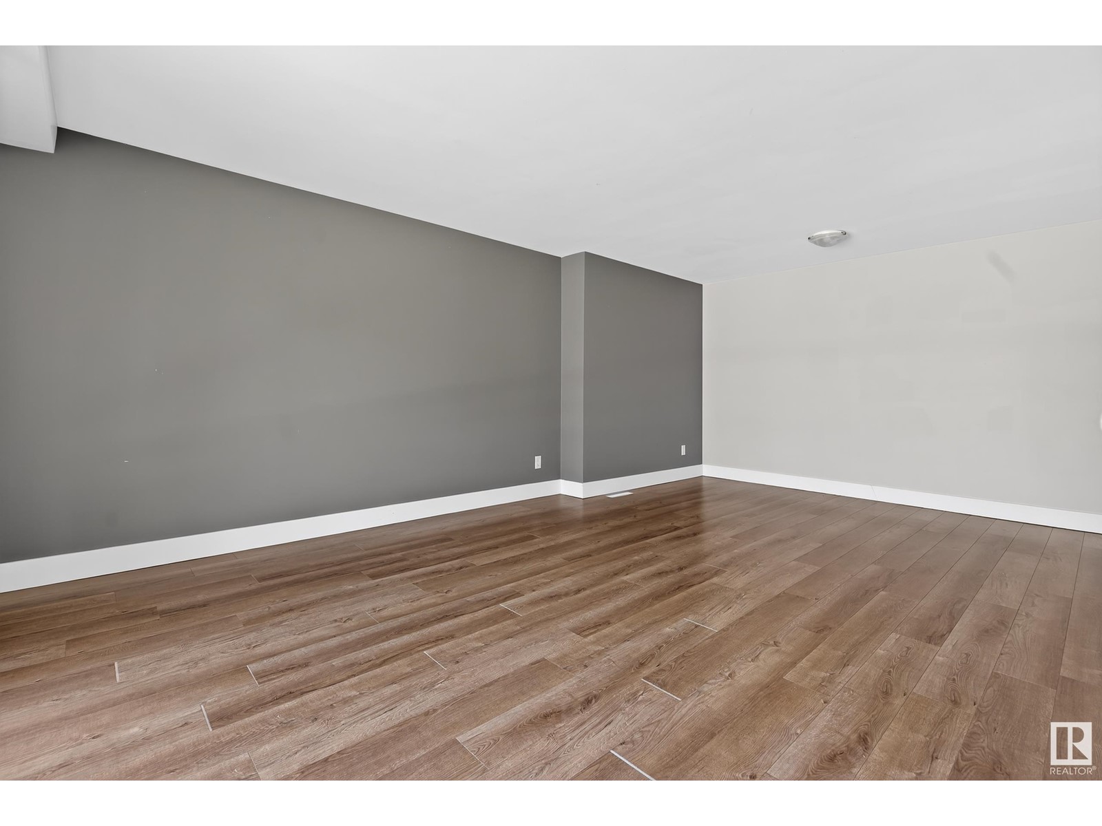 12804 & 12806 91 ST NW