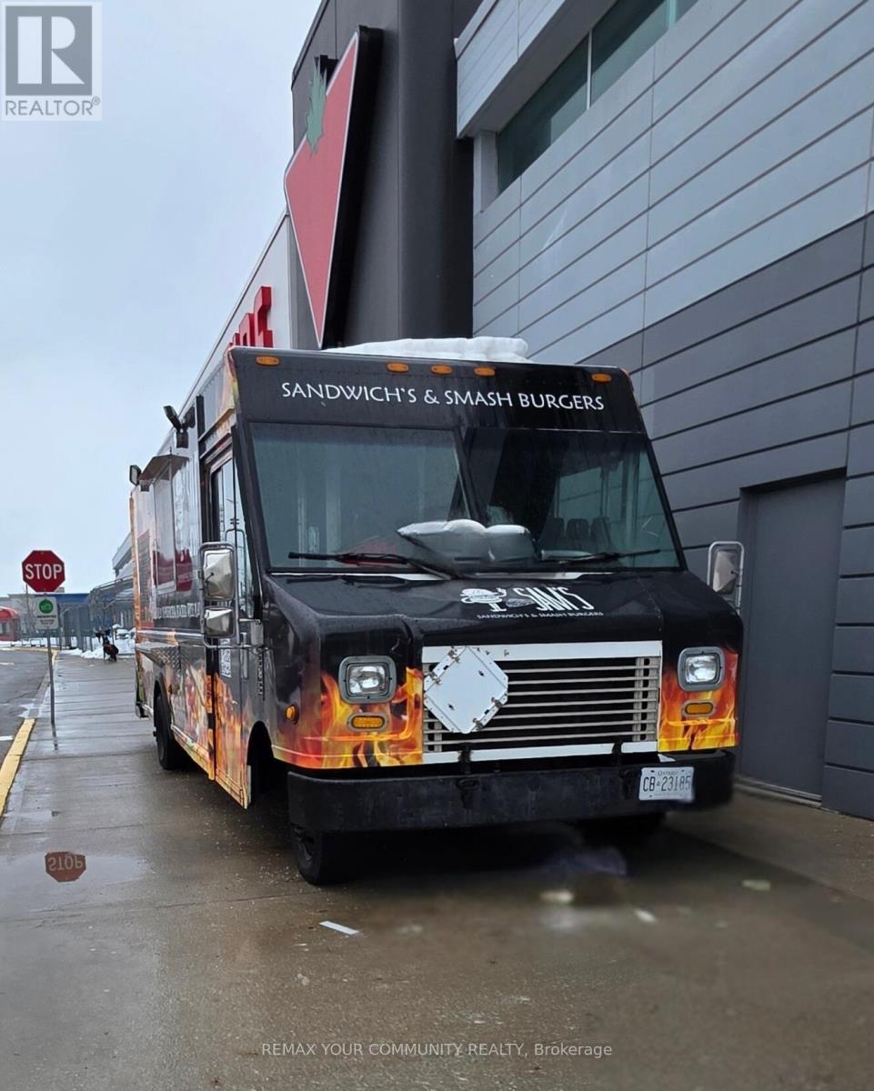 250 SILVER LINDEN DR (FOOD TRUCK) DRIVE