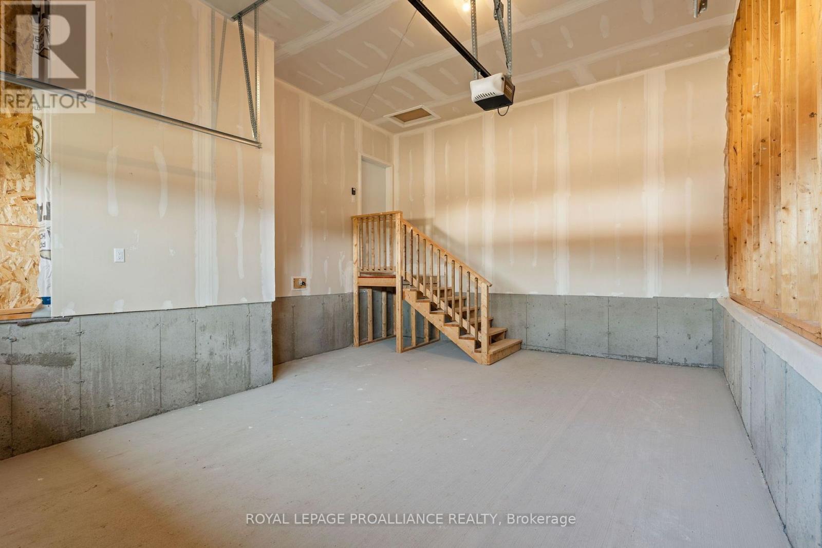 1054 TURNER DRIVE