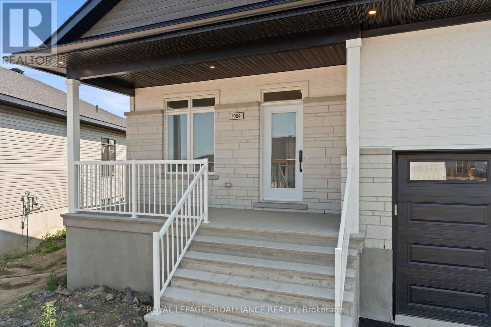 1054 TURNER DRIVE