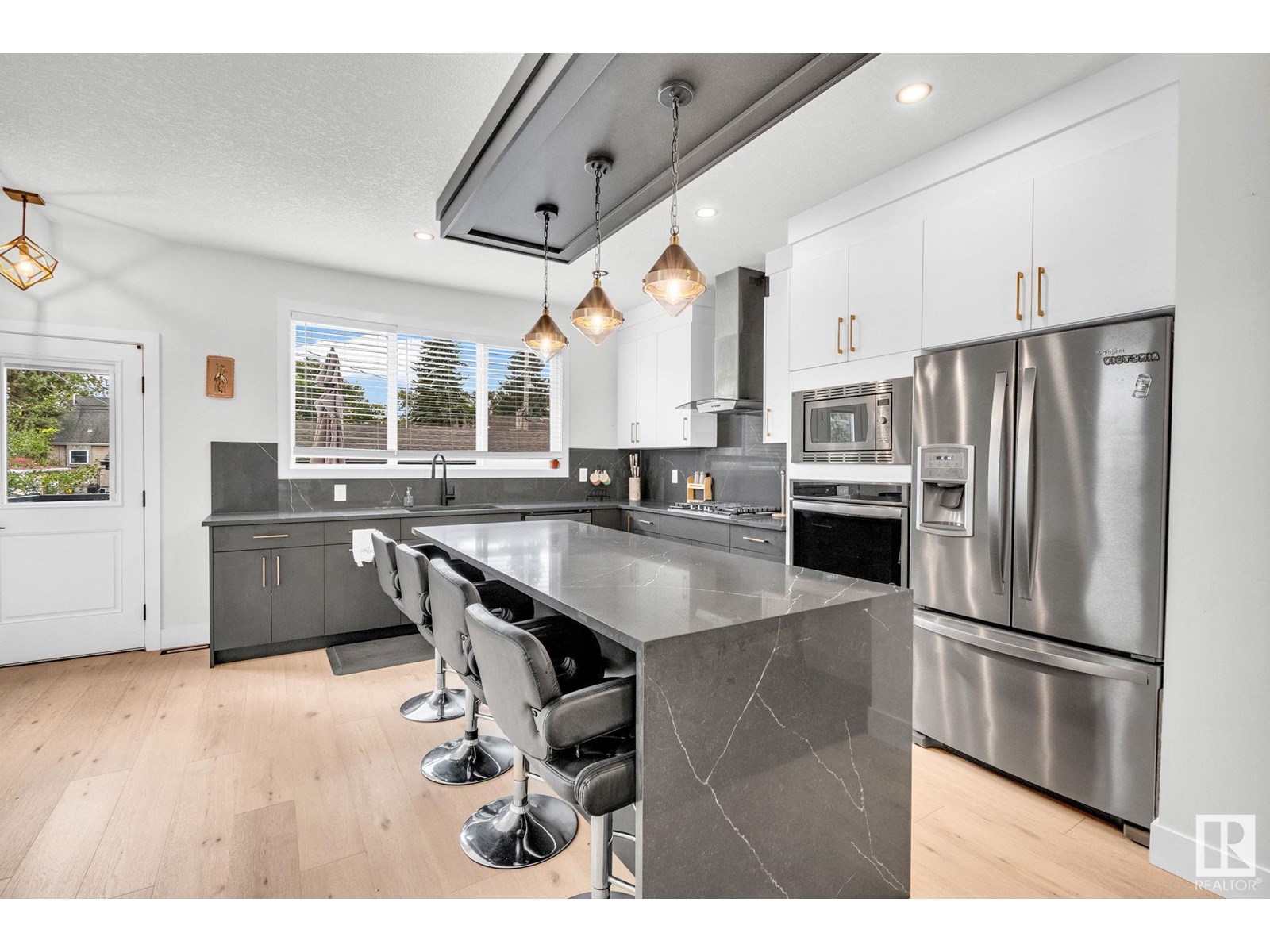 7715 78 AV NW NW