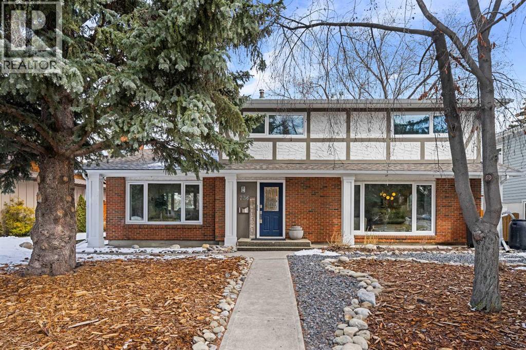 736 Lake Bonavista Drive SE