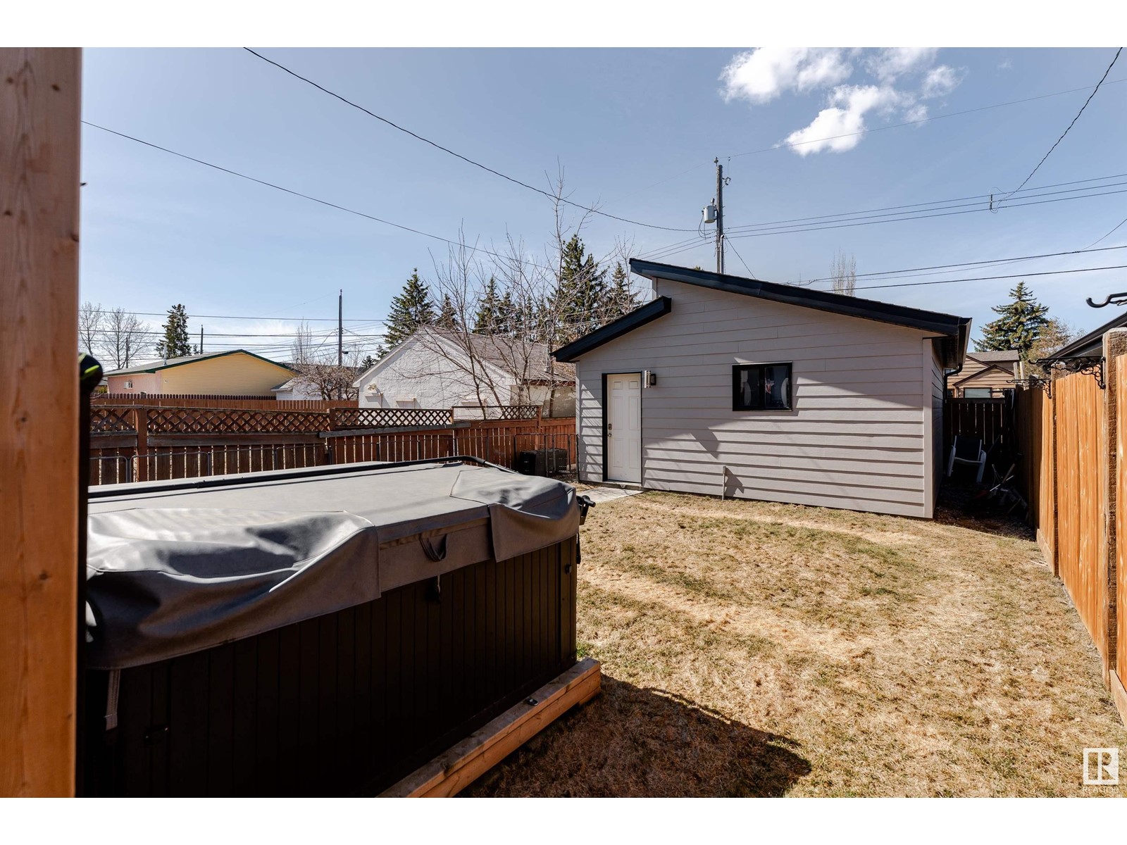 9838 159 ST NW