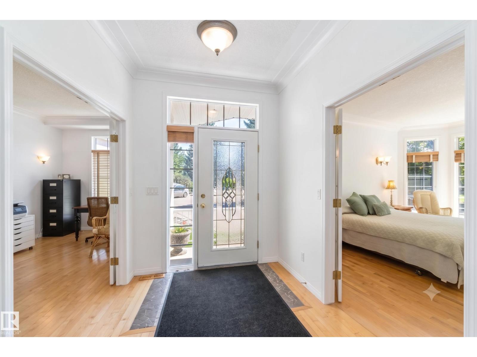 8 BUTTERWORTH PT NW