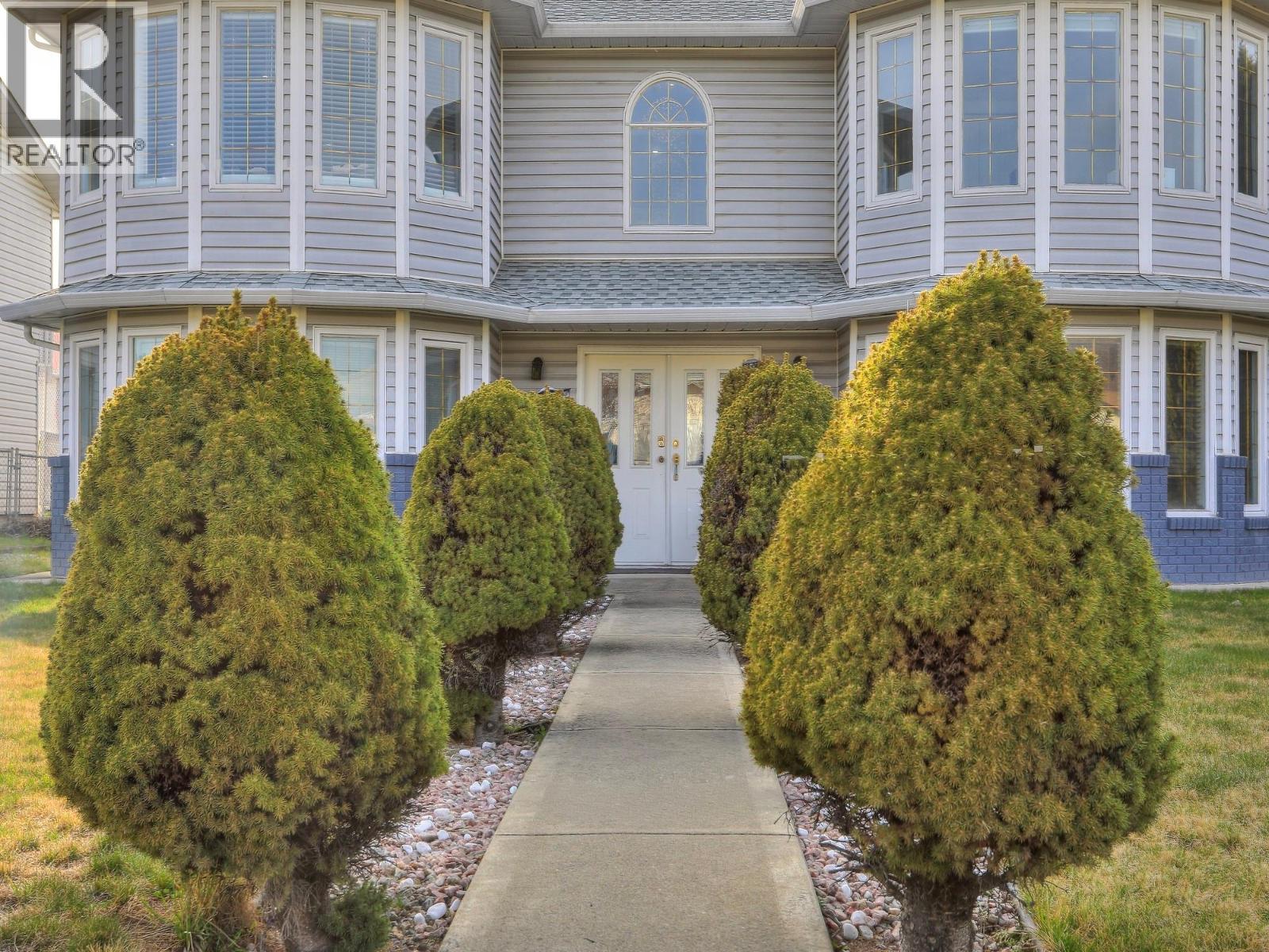 850 Hollywood Road N