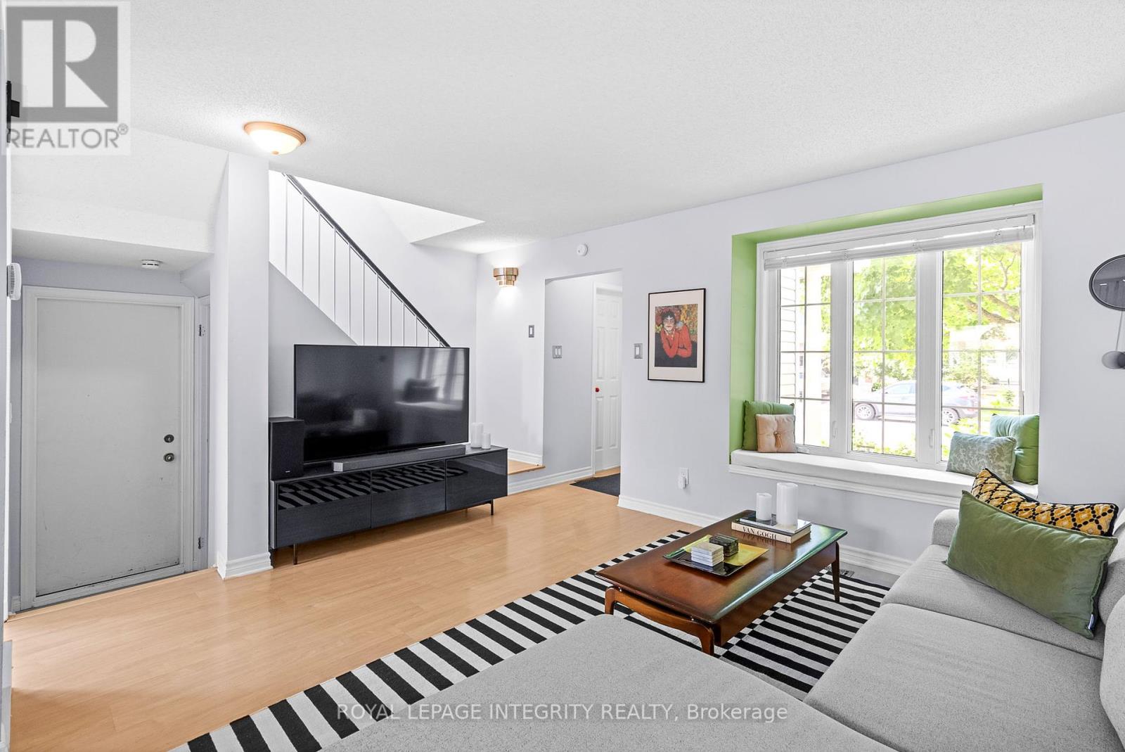 23 PEACOCK CRESCENT